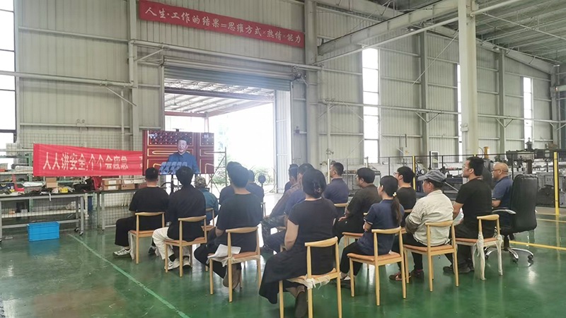 前迅公司组织员工集中观看纪念中国人民抗日战争暨世界反法西斯战争胜利80周年大会直播4